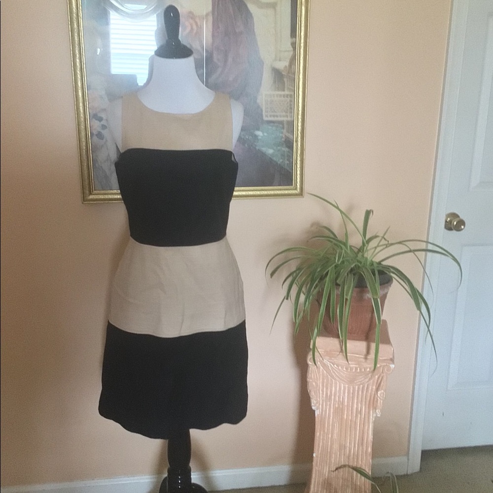 Sleeveless dress
